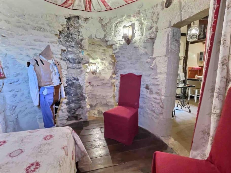 Chez Lydia - Osez La Vie De Chateau ! Pont Du Gard, Uzes Remoulins Bagian luar foto